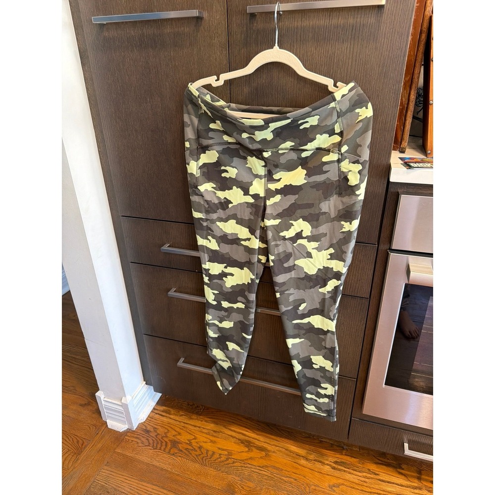 Lululemon Swift Speed High-Rise Tight 28" green size 14